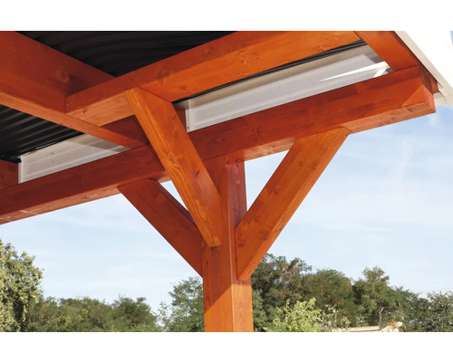 Detailansicht einer Holzpergola mit Trägerkonstruktion