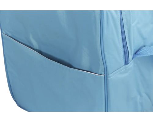 Detailaufnahme einer blauen Tasche mit Außentasche und Reißverschluss