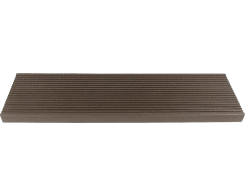 Terrassendiele aus Kunststoff mit gerillter Oberfläche
