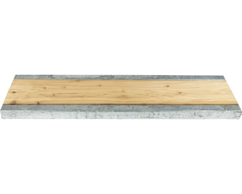 Holzbrett mit Metalleinfassung