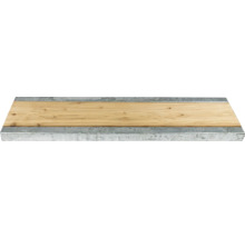 Holzbrett mit Metalleinfassung