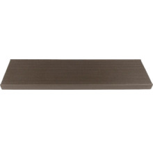 Terrassendiele aus geriffeltem Verbundmaterial
