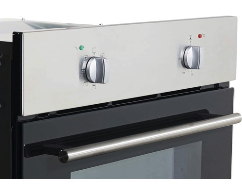 Nahaufnahme eines Einbaubackofens mit Bedienknöpfen und Temperaturregler