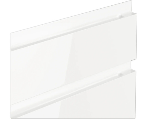 Detailansicht eines weißen Möbelstücks mit glänzender Oberfläche