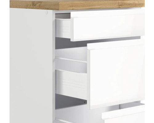 Kommode mit offenen Schubladen und Holzplatte