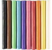 Verschiedenfarbige Modelliermasse in Stiftform