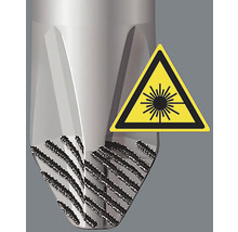 Werkzeugdetail mit Lasermarkierung und Warnzeichen für Laserstrahlung