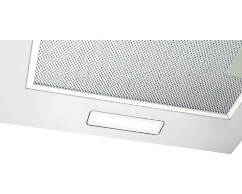 Detailansicht einer Dunstabzugshaube mit Metallfilter und Beleuchtung