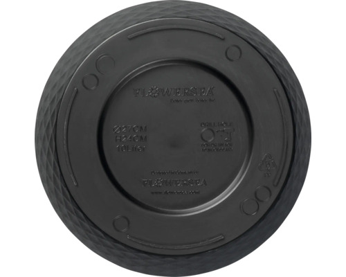 Unterseite eines schwarzen Pflanzgefäßes mit den Maßen 27 Zentimeter Durchmesser und 24 Zentimeter Höhe