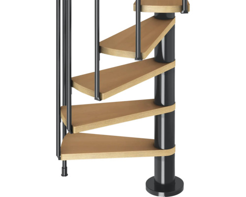 Wendeltreppe mit Holzstufen und Metallgeländer