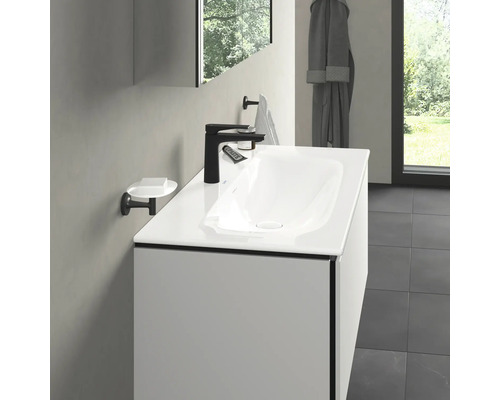 Modernes Badezimmerwaschbecken mit Armatur und Seifenschale