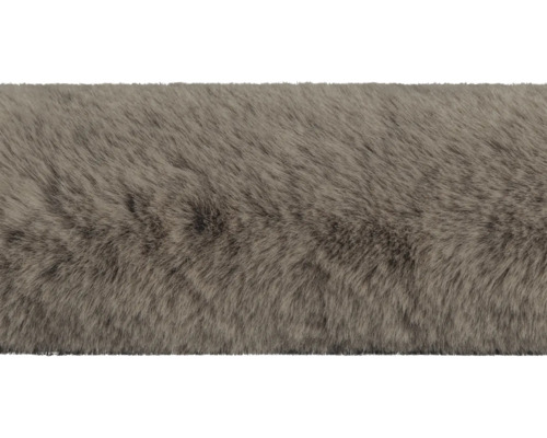 Detailansicht eines Teppichs mit hohem Flor