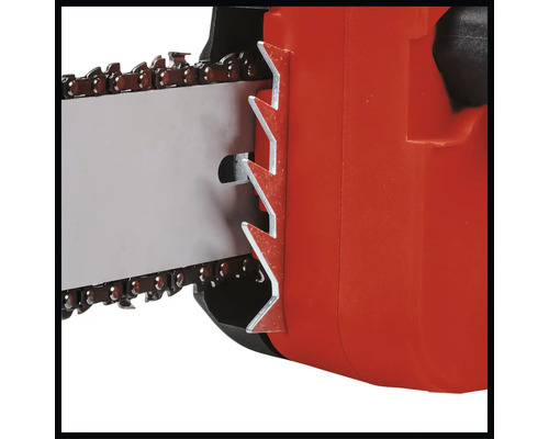 Detailansicht einer Kettensäge mit Krallenanschlag