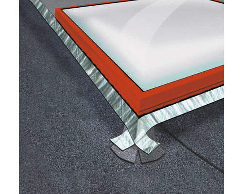 Aufdachfenster Detailansicht mit Abdichtung auf einem Dach