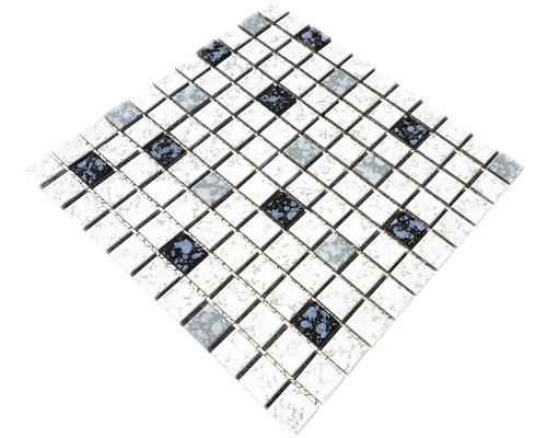 Mosaikfliese mit quadratischen Steinen