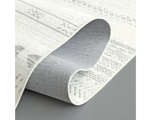 Teppich mit grafischem Muster