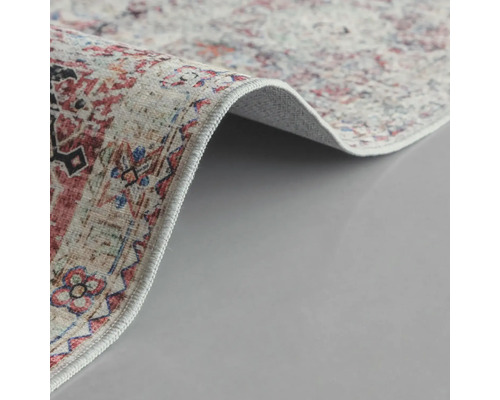 Detailansicht eines gemusterten Teppichs