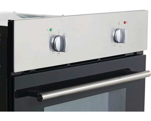 Nahaufnahme eines Backofens mit Drehknöpfen zur Temperatur- und Funktionsauswahl.