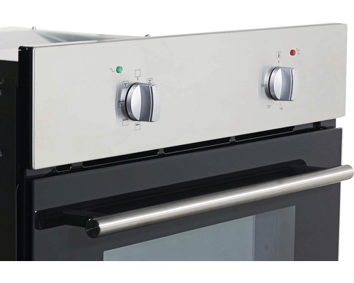 Detailansicht eines Elektrobackofens mit Temperaturregler und Funktionswahlschalter