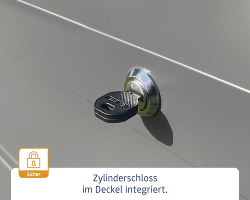 Schlüssel im Zylinderschloss