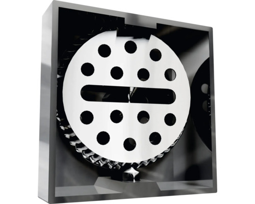 Aufsicht auf einen Ablauf mit Lochmuster