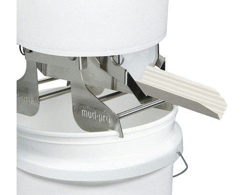 Stir-Pro Flex Farbmischeraufsatz auf Farbeimer
