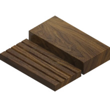 Seifenablage und Seifenstück aus Holz
