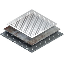 Drei verschiedene Metallplatten: Lochblech, Stahlblech, Riffelblech