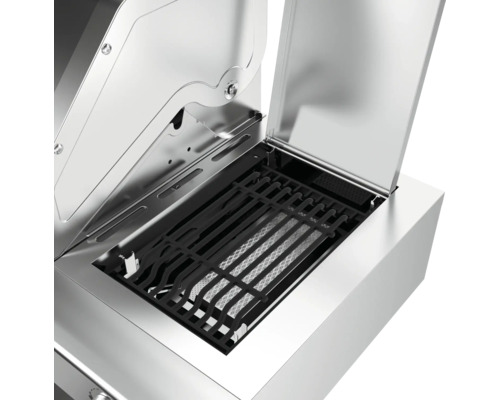 Detailansicht eines Edelstahlgrills mit geöffnetem Deckel und Grillrost