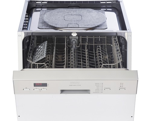 Offener Geschirrspüler mit Geschirrkörben