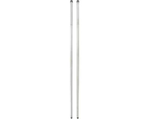 Zwei metallische Standrohre