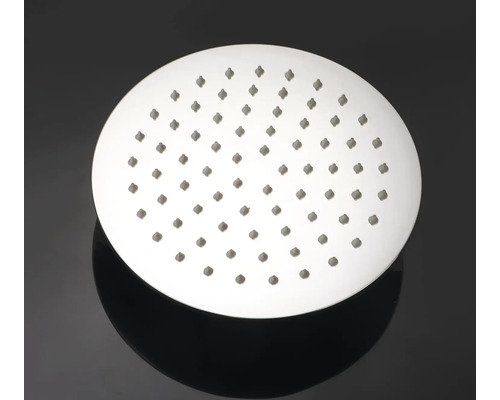 Runder Duschkopf mit mehreren Wasserdüsen