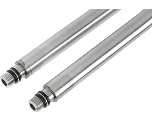 Zwei Metallrohre mit Gewindeanschluss für Sanitärinstallationen