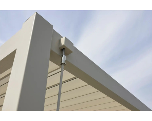 Detailansicht einer Terrassenüberdachung mit Tragseil