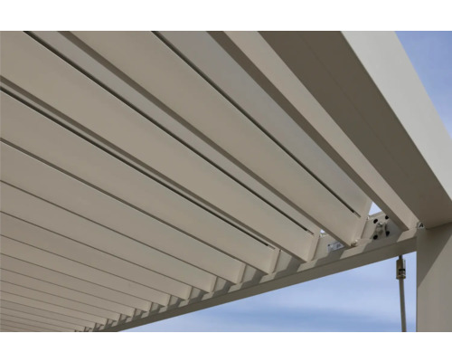 Detailansicht einer Lamellenpergola