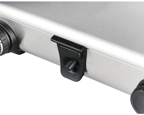 Detailansicht eines Edelstahl-Grills mit Drehknopf