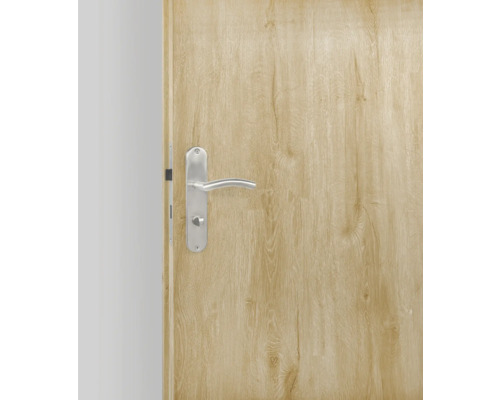 Holztür mit silberfarbener Türklinke