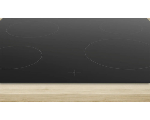 Schwarzes Kochfeld mit vier Kochzonen