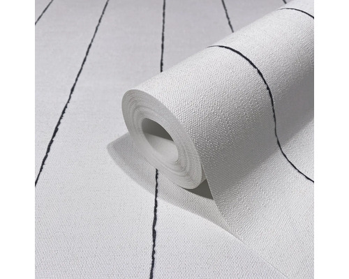 Tapetenrolle mit Streifenmuster