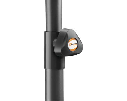 Detailansicht eines Sonnenschirmständers mit Feststellschraube und Schneider Schirme Logo.