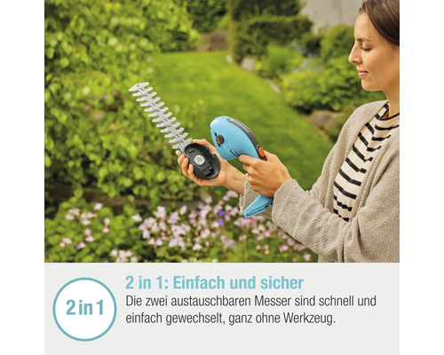 Frau wechselt Messer einer Gardena Akku Strauchschere