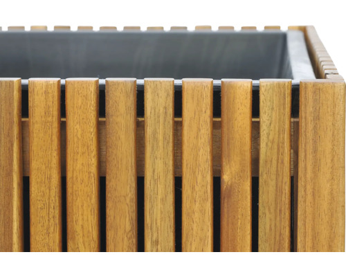 Blumenkasten aus Holz mit Kunststoffeinsatz