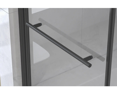 Detailansicht einer Duschkabine mit Griff