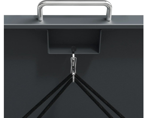 Detailansicht eines Aufhängesystems mit Haken und Seilen