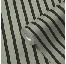 Tapetenrolle mit Streifenmuster