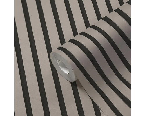 Tapetenrolle mit Streifenmuster