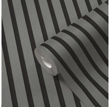 Tapetenrolle mit Streifenmuster