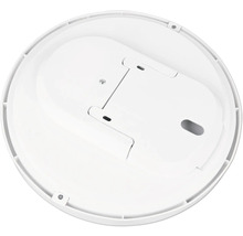 Unterseite einer runden Deckenleuchte mit Befestigung