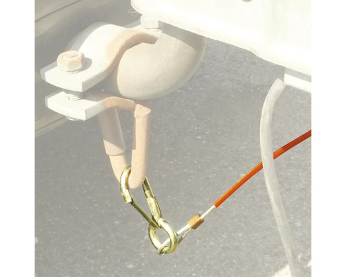 Abreißseil am Anhänger befestigt