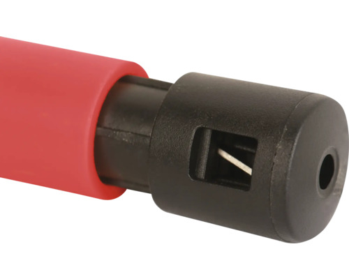 Detailaufnahme eines Spannungsprüfers mit rotem Griff und schwarzem Prüfkopf